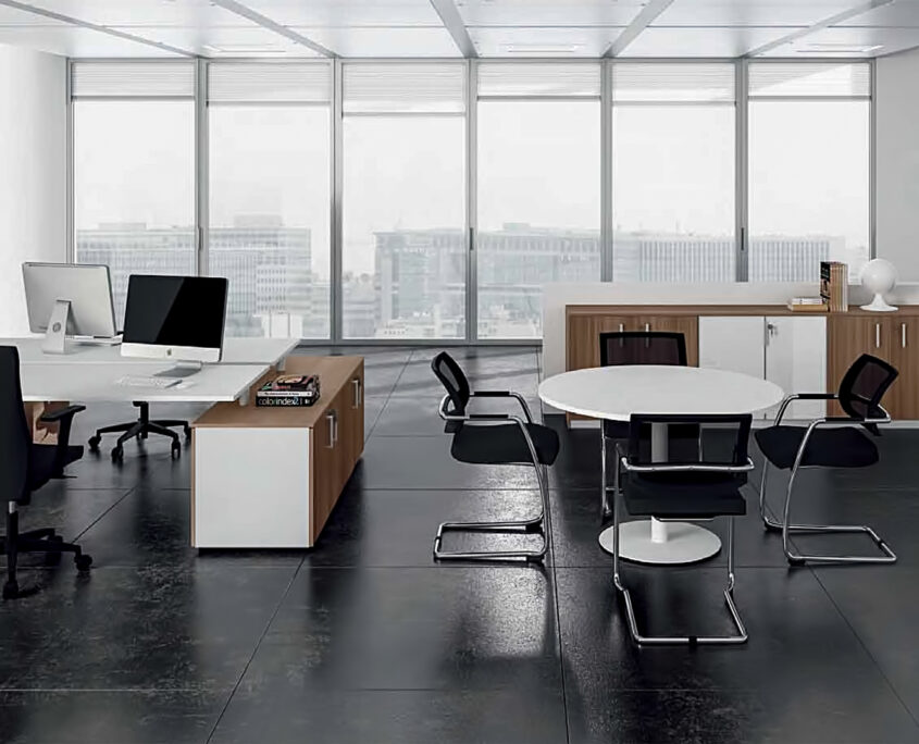 Krea Design - Twister adv Catanzaro Arredamento per ufficio moderno e professionale progettato da Krea Design a Catanzaro Calabria